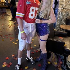 Taylor Swift Halloween Costume